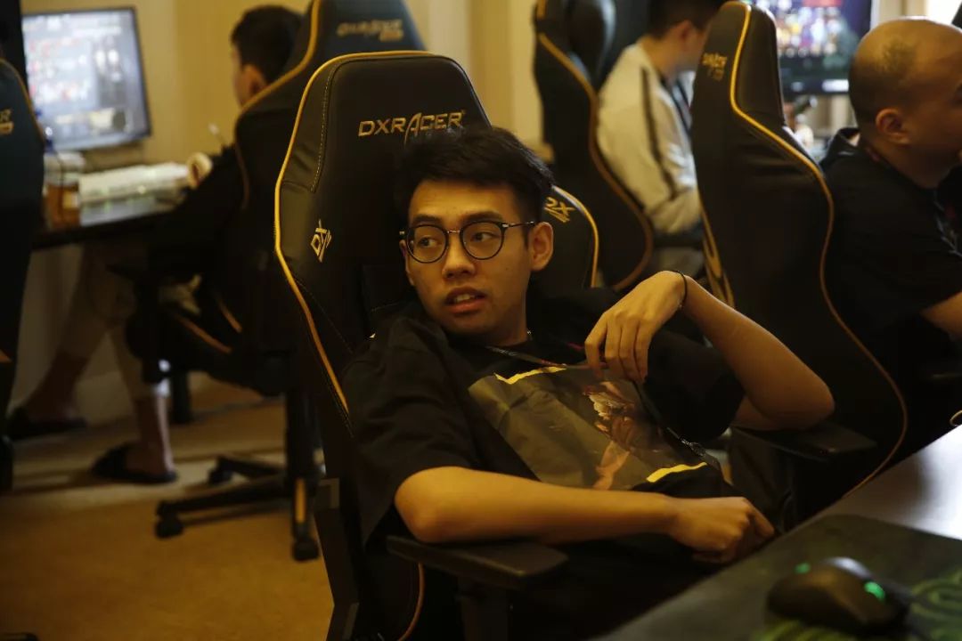 GEN 3-2 T1：四连LCK震古烁今！GEN力克T1再拿LCK冠军！