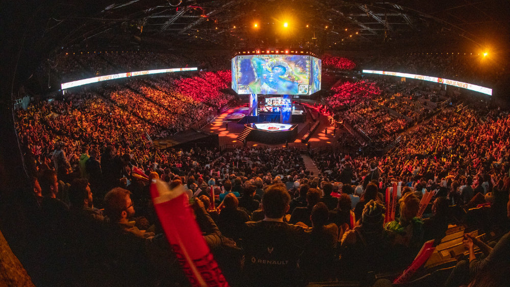 兄弟冠军凯莎以五杀强势回归， Hope ，天妃，金克丝失败， Top Esports 夺回一城